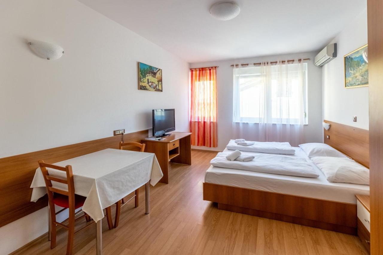 Apartments Liburnija 奥帕提亚 外观 照片