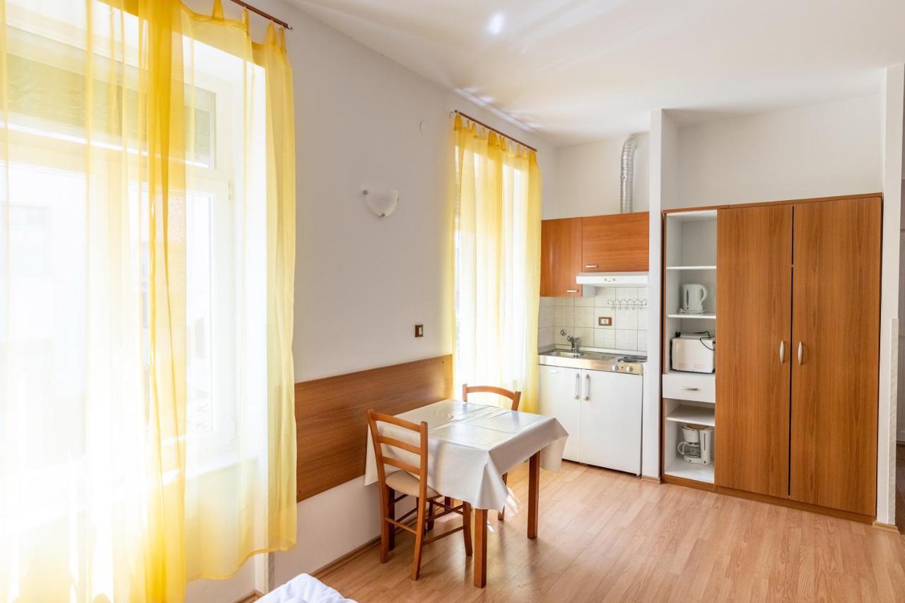 Apartments Liburnija 奥帕提亚 外观 照片