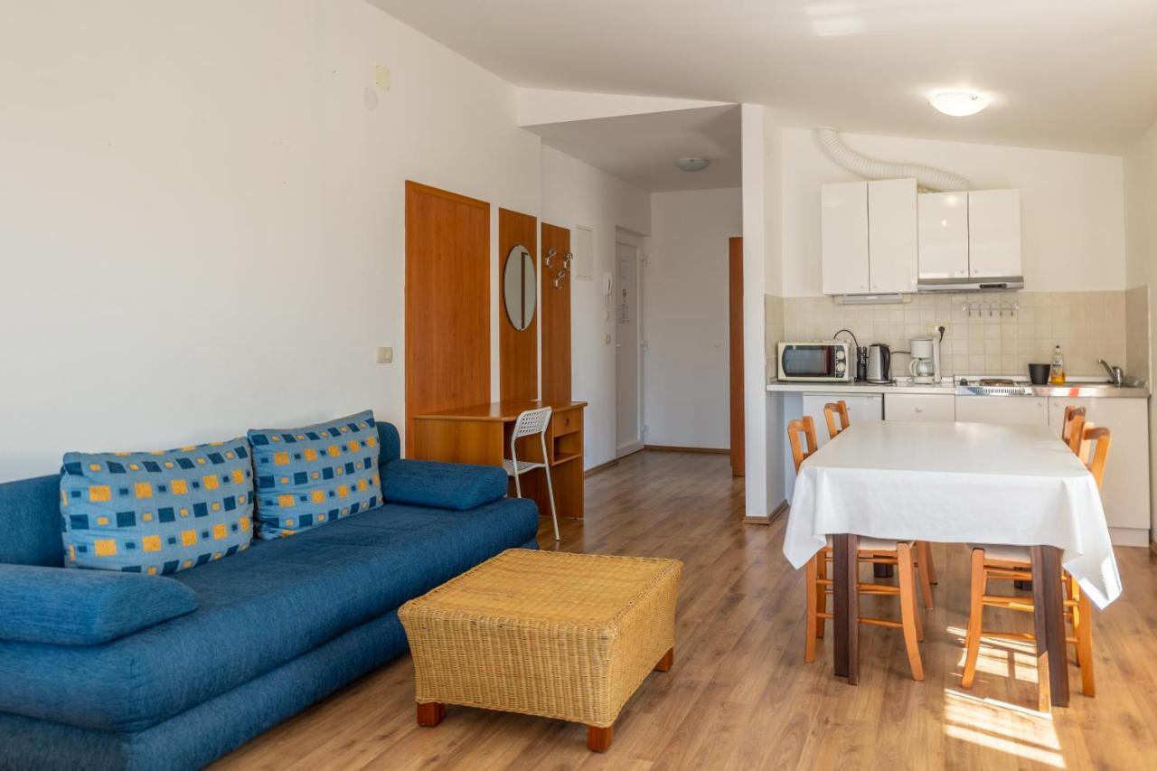 Apartments Liburnija 奥帕提亚 外观 照片
