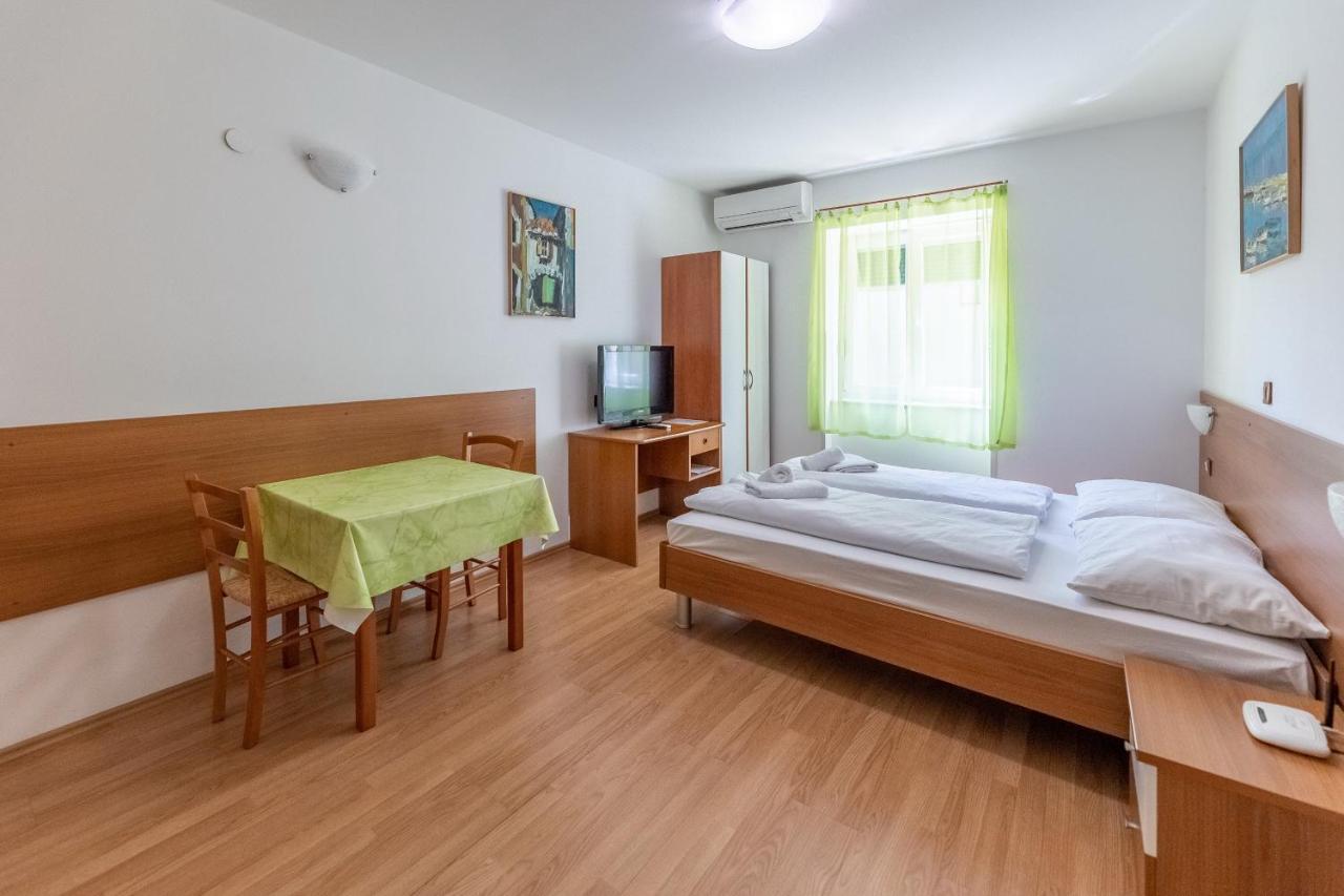 Apartments Liburnija 奥帕提亚 外观 照片