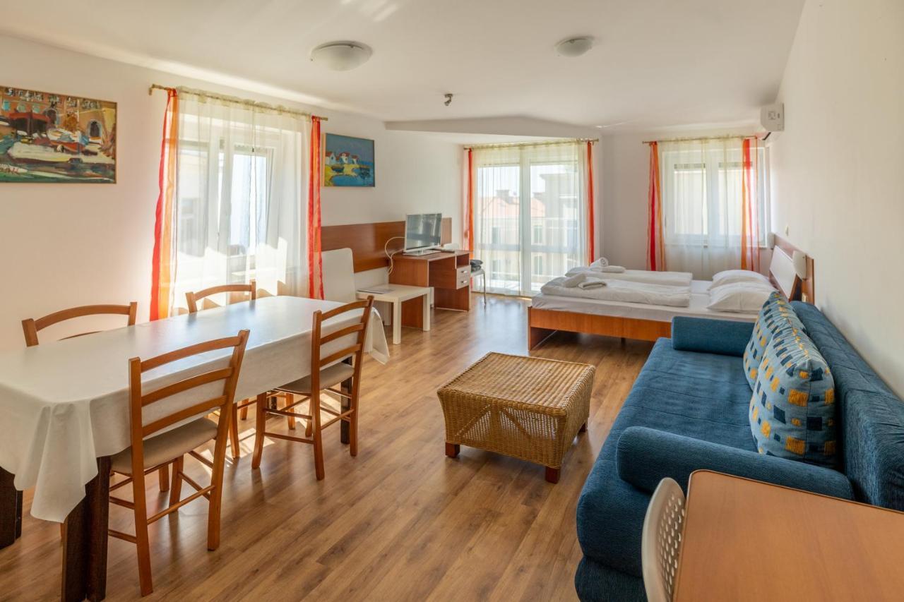 Apartments Liburnija 奥帕提亚 外观 照片