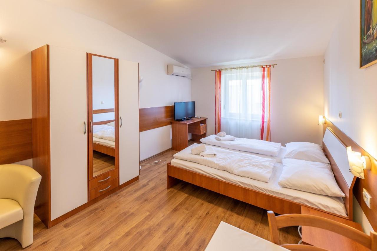 Apartments Liburnija 奥帕提亚 外观 照片